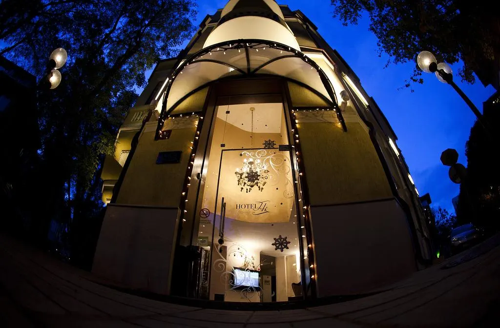 Hi Hotel Aussenansicht