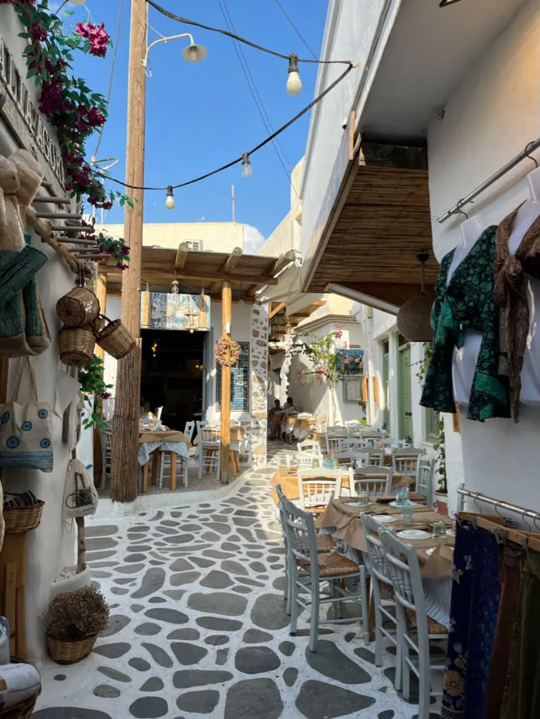 Naxos Chora durchziehen viele solcher urigen Gassen
