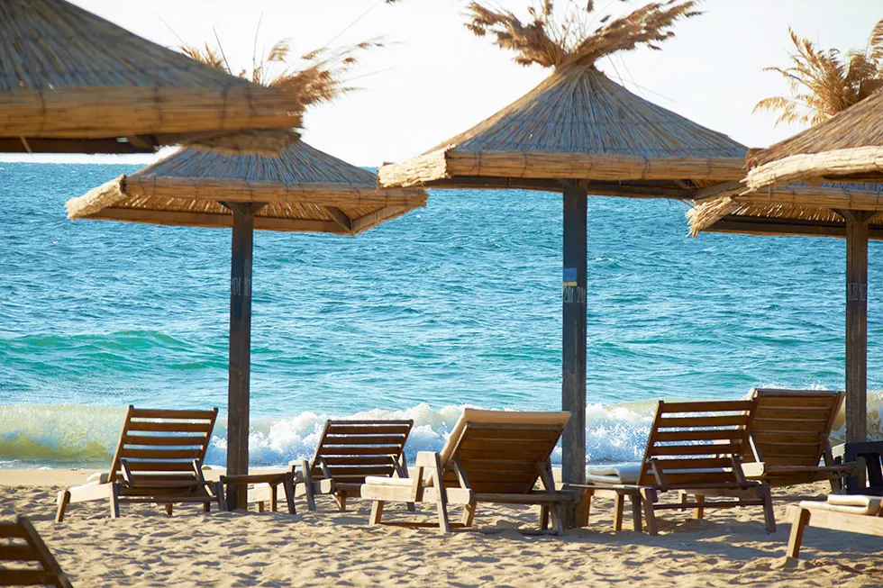 Sonnenschirme am Strand